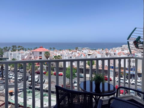 Day, View (from property/room), Balcony/Terrace, City view, Sea view, Street view