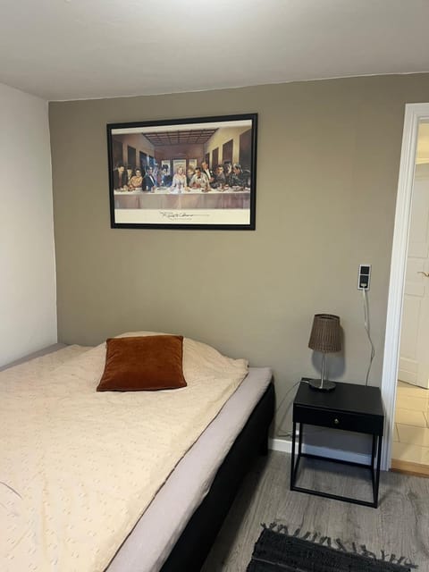 Hyggelige værelser tæt på E45 og banegården i Rødekro Vacation rental in Region of Southern Denmark