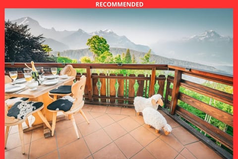 Patio, Day, Natural landscape, View (from property/room), Balcony/Terrace, Dining area, Mountain view