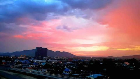 View (from property/room), City view, Sunset