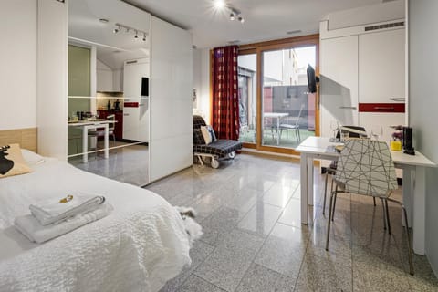 Bed, Kitchen or kitchenette, Photo of the whole room, Seating area, Dining area, Bedroom, towels