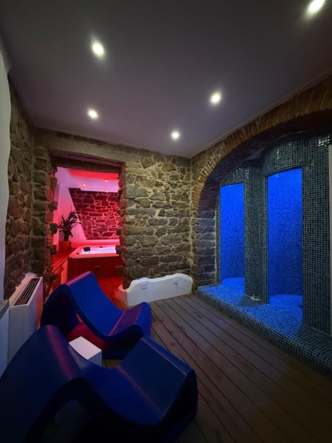 Hot Tub, Spa and wellness centre/facilities