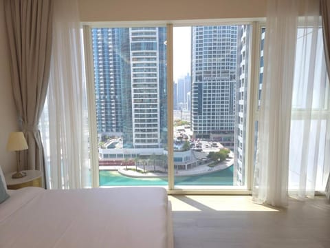 Bed, Lake view, Lake view