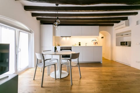 Milano Apartments Via Mortara Apartment in Milan