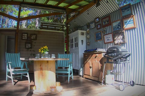 Kitchen or kitchenette, Seating area