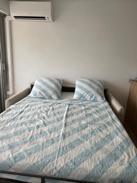 Beautiful river view studio Apartment in Mandelieu-La Napoule