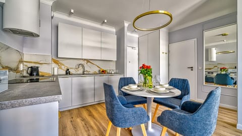 Rezydencja Niechorze D203 Classik z 2 sypialniami, z Basenem, Sauną, Jacuzzi, przy samej PLAŻY - 5D Apartments Apartment in West Pomeranian Voivodeship, Poland