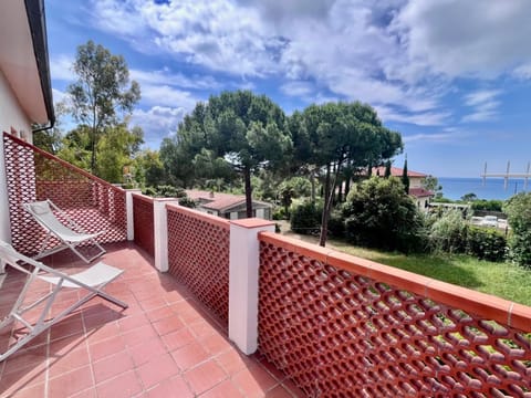 Spring, Day, Balcony/Terrace