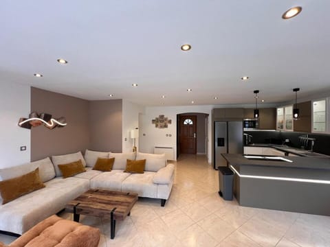 Villa de charme, heated pool and jacuzzi, 6 personnes Villa in Lorgues