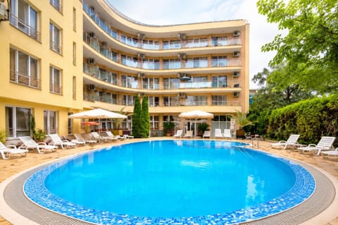 Property building, Pool view, Swimming pool