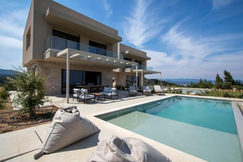 Property building, Patio, Day, Natural landscape, View (from property/room), Balcony/Terrace, Pool view, Swimming pool, sunbed