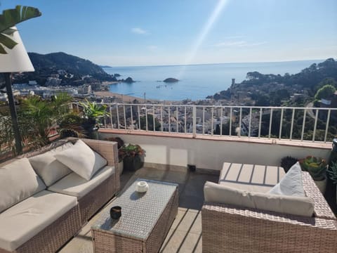 View (from property/room), Balcony/Terrace, Mountain view, Sea view