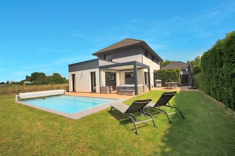 Patio, Swimming pool