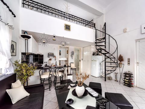 Kitchen or kitchenette, Living room, Seating area