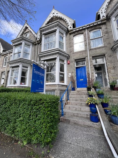 Property building, Day, Street view