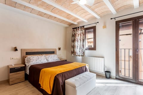 Property building, Living room, Bedroom