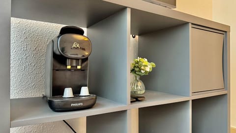 Flowers Studio Apartment in Saint-Julien-en-Genevois