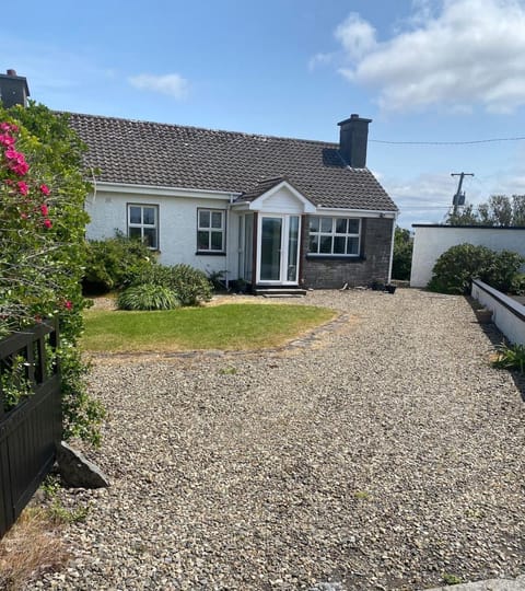 Seaside Cottage in Spanish Point House in County Clare