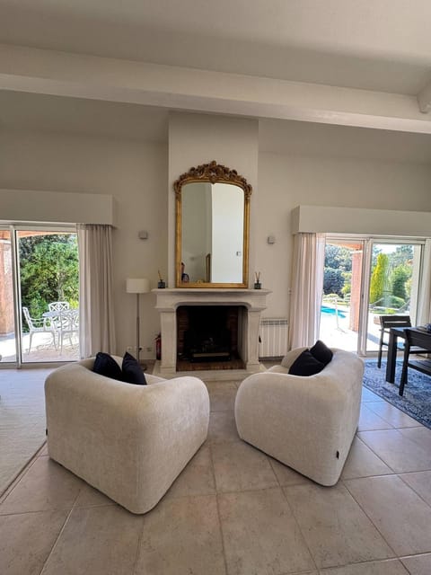 Villa Domaine 4 seasons Valbonne Villa in Valbonne