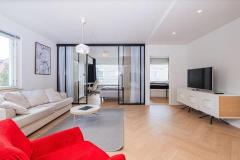 3BR Scandinavian 76 m2 Linnanmäki Free parking Apartment in Helsinki