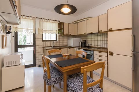 Seaside Apartment in Palaio Faliro Apartment in Alimos