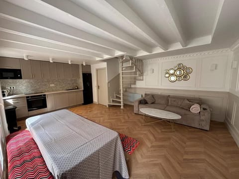 CASA BELLA - Very Pretty Townhouse House in Deauville