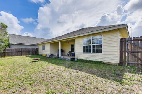 2 Mi to Beach and Boating Family Home in Lynn Haven House in Lynn Haven