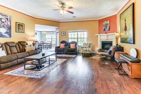 2 Mi to Beach and Boating Family Home in Lynn Haven House in Lynn Haven