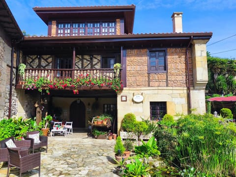 Property building, Garden