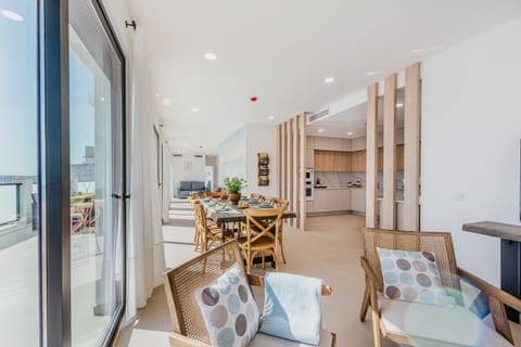 Living room, Dining area