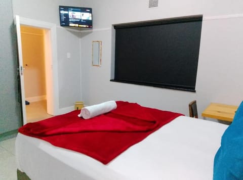 Neo & Ruks Guest house parow 1 Bed and Breakfast in Cape Town