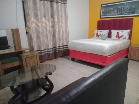 Neo & Ruks Guest house parow 1 Bed and Breakfast in Cape Town