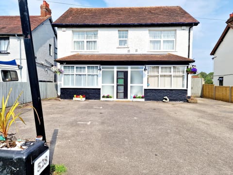 Sweet Rose Guest House Room 4 Bed and Breakfast in Oxford