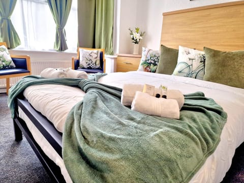 Sweet Rose Guest House Room 6 Bed and Breakfast in Oxford