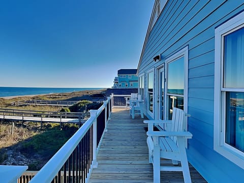 Seaside Serenity AB House in Carolina Beach