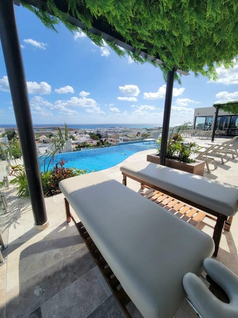Natural landscape, View (from property/room), Living room, Pool view, Swimming pool, Swimming pool, sunbed