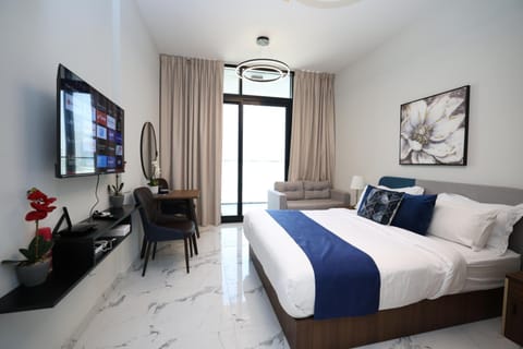 TV and multimedia, Living room, Photo of the whole room, Seating area, air conditioner