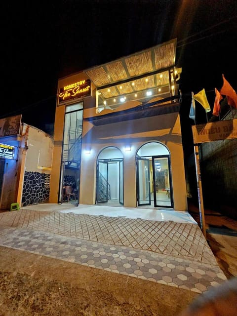 Property building, Night