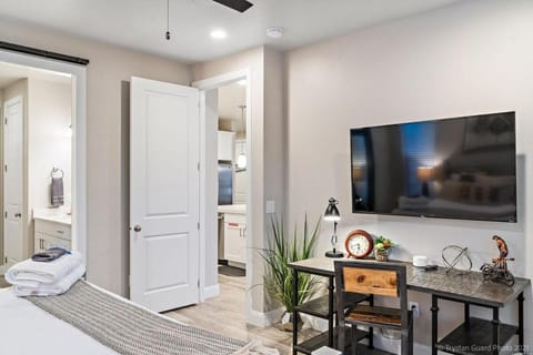 Trailhead at Ladera Resort Dog Friendly! House in Washington