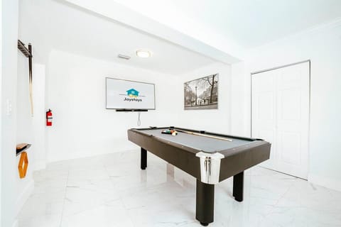 Luxe 4 BR Heated Pool - Hardrock - Stadium - Beach House in Hollywood