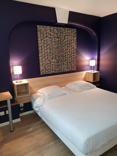 Transparent Marais Apartment in Paris