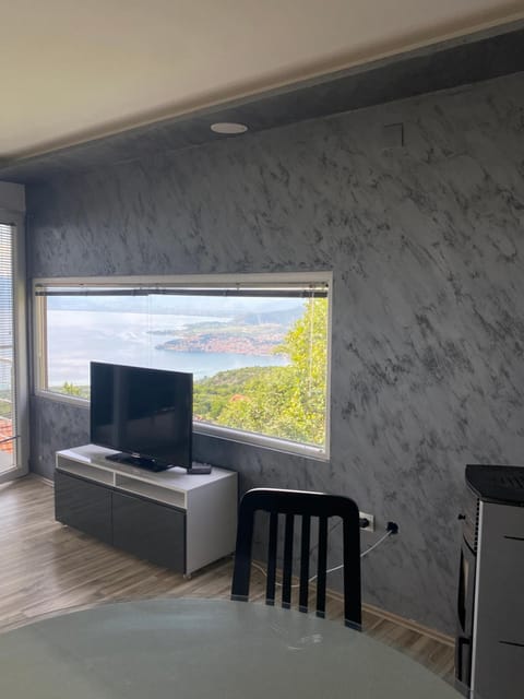 Velestovo panorama house II House in Ohrid