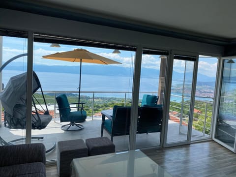 Velestovo panorama house II House in Ohrid