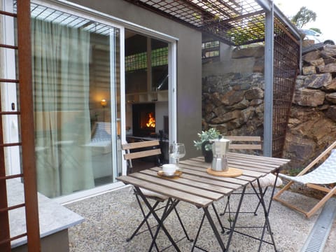 Facade/entrance, Off site, Day, Winter, Meals, Lunch