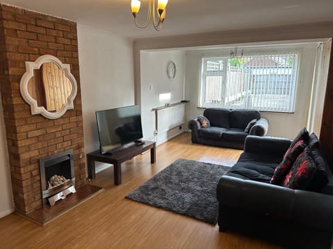 Cosy 3 bedroom house Vacation rental in Leicester