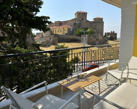 View (from property/room), Balcony/Terrace, Seating area