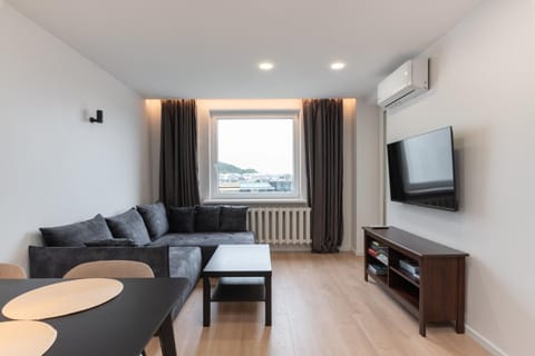 TV and multimedia, Living room, Dining area