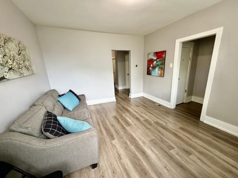 Beautiful Home Near Downtwon - Free Parking! Vacation rental in Chicago