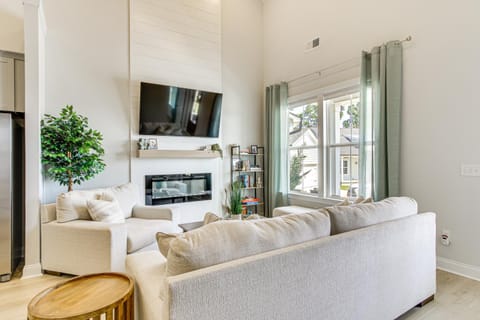 Walk to Boat Ramp Lake Greenwood Getaway! House in Lake Greenwood