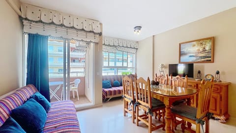 TV and multimedia, Living room, Dining area